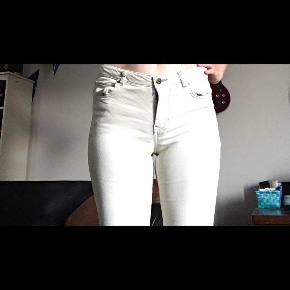 Off White Distressed Skinny Jeans